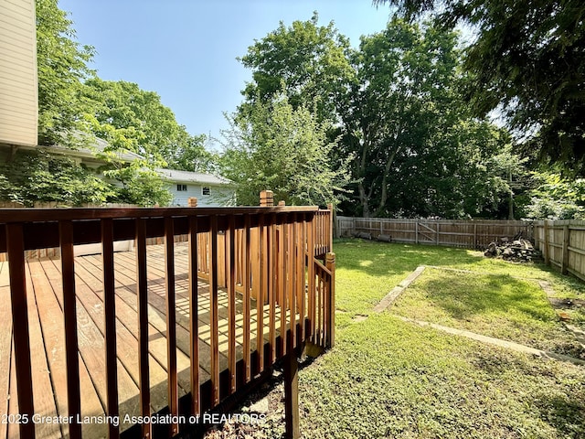 227 S Foster Ave, Lansing, MI 48912 - view of yard with a deck