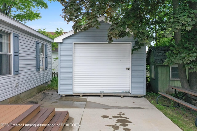 109 Cooper St, Hougton Lake Heights, MI 48630 - photo 5