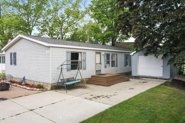 109 Cooper St, Hougton Lake Heights, MI 48630 - photo 1