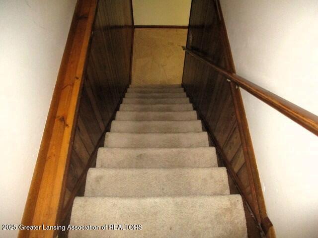 4818 Moultrie Cir, Lansing, MI 48917 - view of stairway