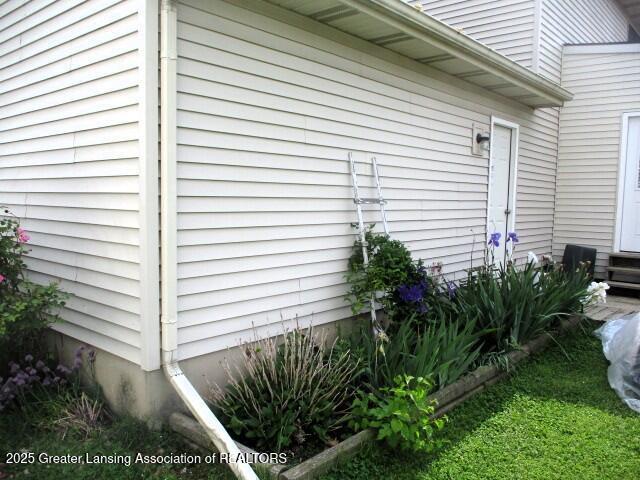4818 Moultrie Cir, Lansing, MI 48917 - view of home's exterior