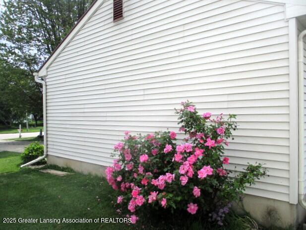 4818 Moultrie Cir, Lansing, MI 48917 - view of home's exterior