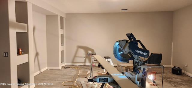 7822 Forestview Dr, Haslett, MI 48840 - exercise area with baseboards