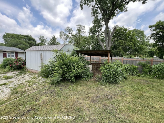 4219 Richmond St, Lansing, MI 48911 - view of yard featuring an outbuilding