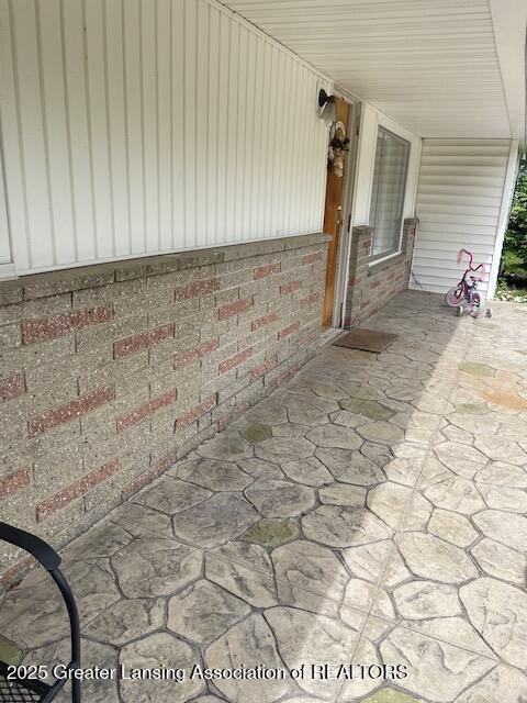 4022 Stabler St, Lansing, MI 48910 - view of porch