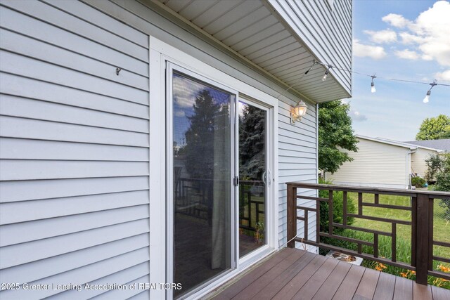 202 Kerry St, Eaton Rapids, MI 48827 - view of deck