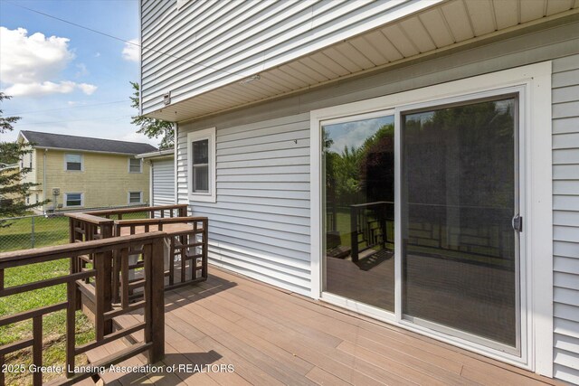 202 Kerry St, Eaton Rapids, MI 48827 - view of deck