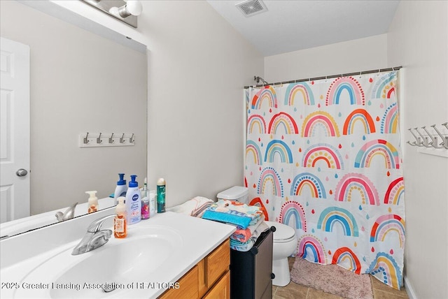 460 Blue Spruce Ln, Mason, MI 48854 - bathroom featuring vanity, curtained shower, and tile patterned floors