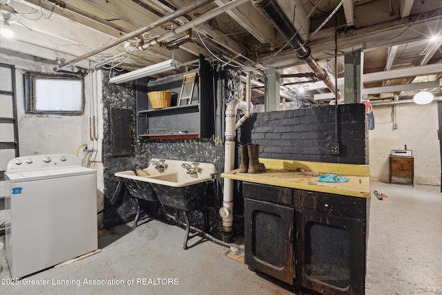 1035 N Capitol Ave, Lansing, MI 48906 - basement with washer / clothes dryer and electric panel