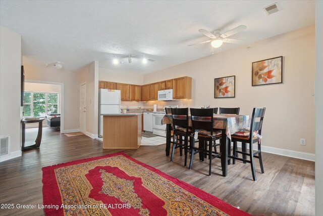 268 W Saginaw St Unit 202, East Lansing, MI 48823 - photo 4