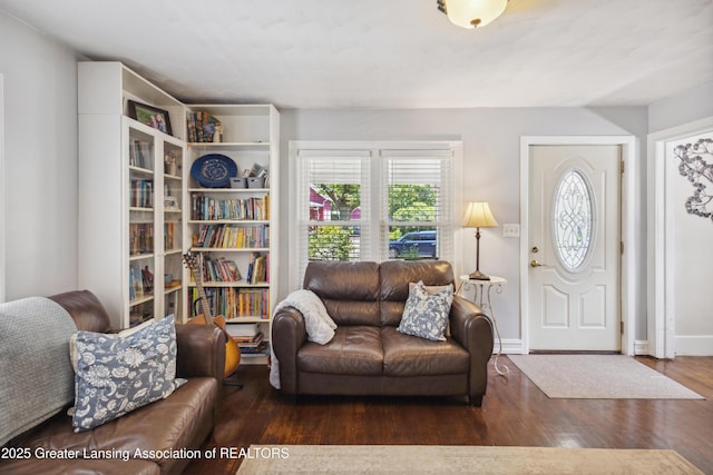 515 N Fairview Ave, Lansing, MI 48912 - living area featuring wood finished floors and baseboards