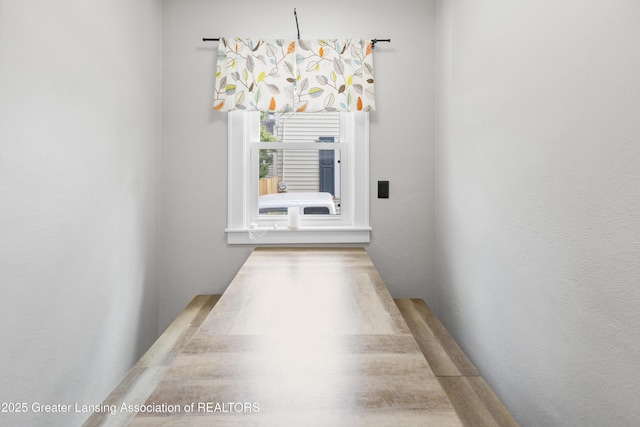 2335 Harding Ave, Lansing, MI 48910 - view of hallway