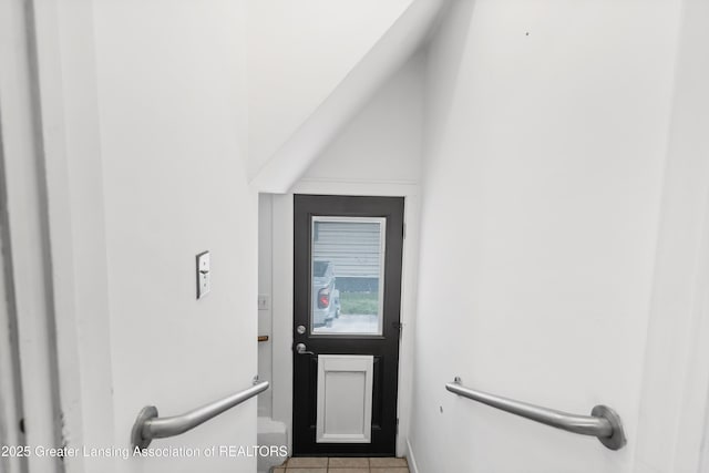 2335 Harding Ave, Lansing, MI 48910 - entrance to property