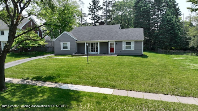 1614 Lindbergh Dr, Lansing, MI 48910 - photo 1