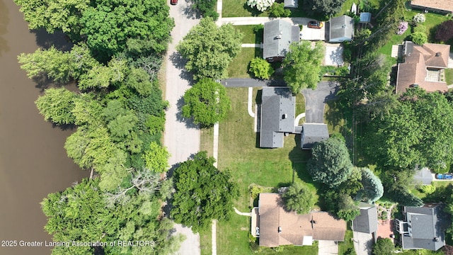 1614 Lindbergh Dr, Lansing, MI 48910 - photo 54
