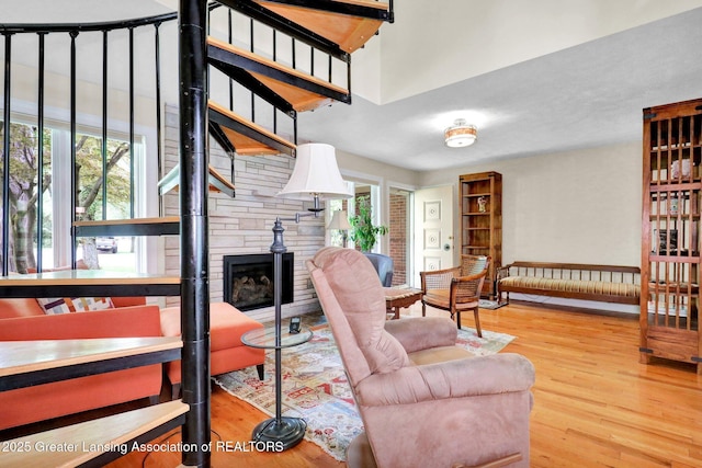 1603 Roseland Ave, East Lansing, MI 48823 - living area featuring wood finished floors