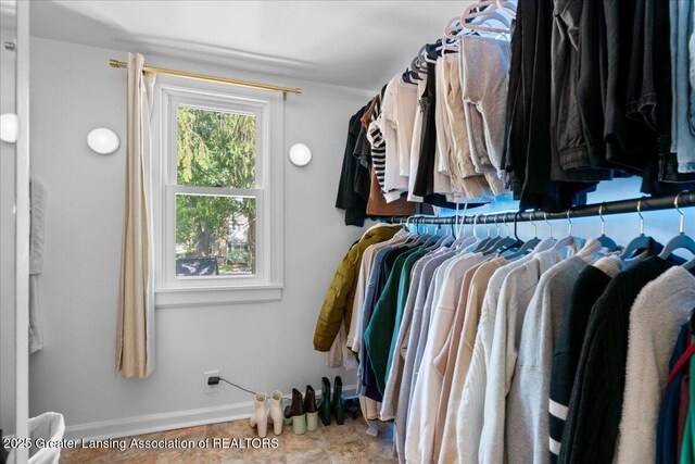 952 Sunset Ln, East Lansing, MI 48823 - view of walk in closet
