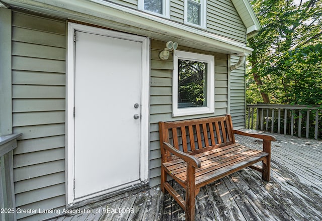 1407 W Ionia St, Lansing, MI 48915 - view of exterior entry with a deck