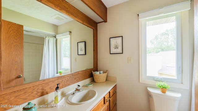 3522 Apple Valley Rd, Okemos, MI 48864 - bathroom featuring vanity and a shower with shower curtain