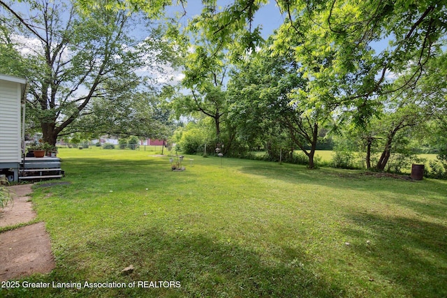1213 N Woodworth Rd, Jackson, MI 49202 - view of grassy yard