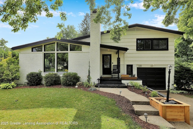 229 Julian Ave, Lansing, MI 48917 - photo 2