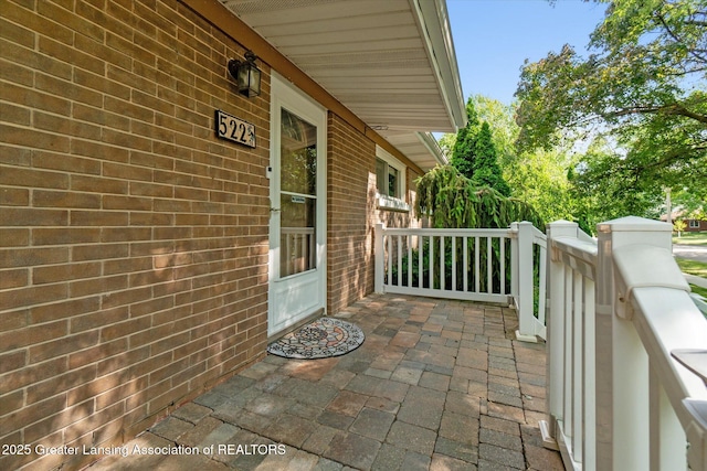 522 Cowley Ave, East Lansing, MI 48823 - view of covered porch