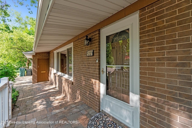 522 Cowley Ave, East Lansing, MI 48823 - property entrance with brick siding