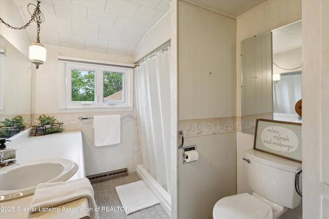 16544 S Chapin Rd, Elsie, MI 48831 - bathroom featuring a baseboard radiator, vanity, curtained shower, and ornamental molding