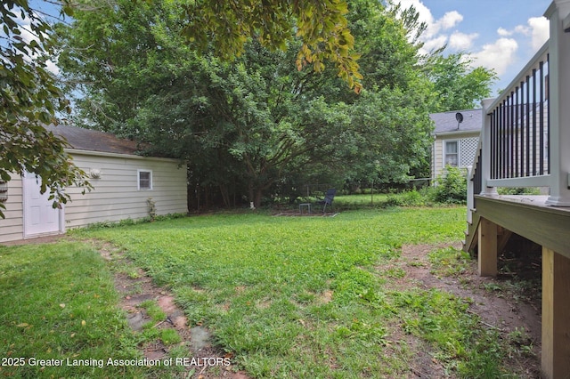1424 Woodbine Ave, Lansing, MI 48910 - view of grassy yard