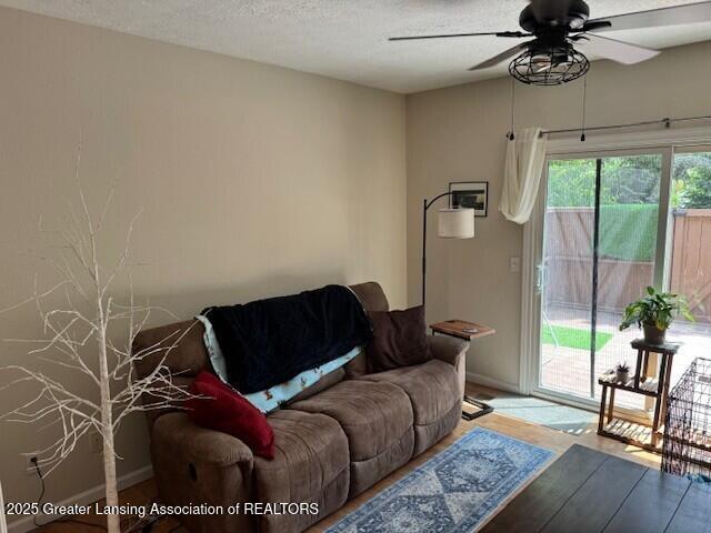 1539 N Hagadorn Rd, East Lansing, MI 48823 - photo 5