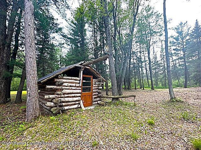 10886 SE Gillow Rd, Fife Lake, MI 49633 - view of outbuilding