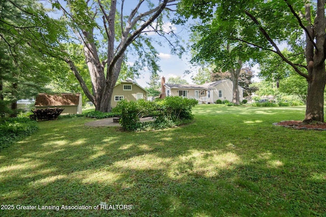 6244 Daft St, Lansing, MI 48911 - view of green lawn
