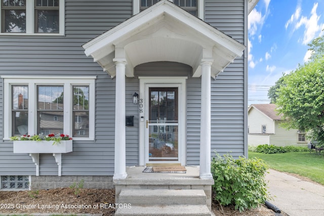 308 Memphis St, Lansing, MI 48915 - doorway to property