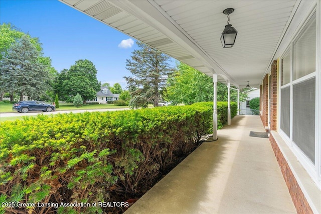 10648 Bobsyl Ln, Grand Ledge, MI 48837 - view of covered porch