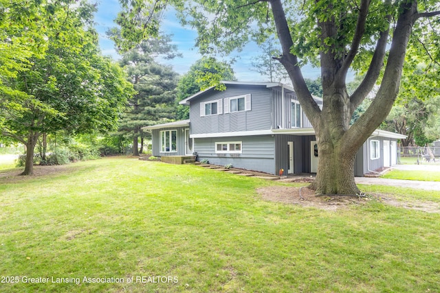 647 Ridgeview Dr, Corunna, MI 48817 - photo 2