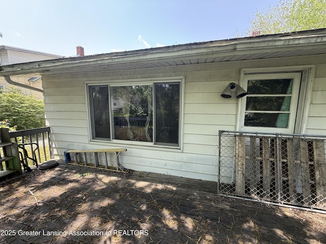 4317 S Cedar St, Lansing, MI 48910 - view of side of home