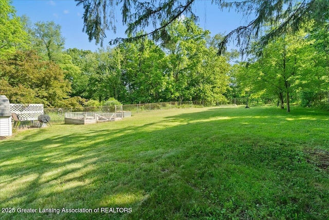 520 Wood St, Eaton Rapids, MI 48827 - view of yard with a garden