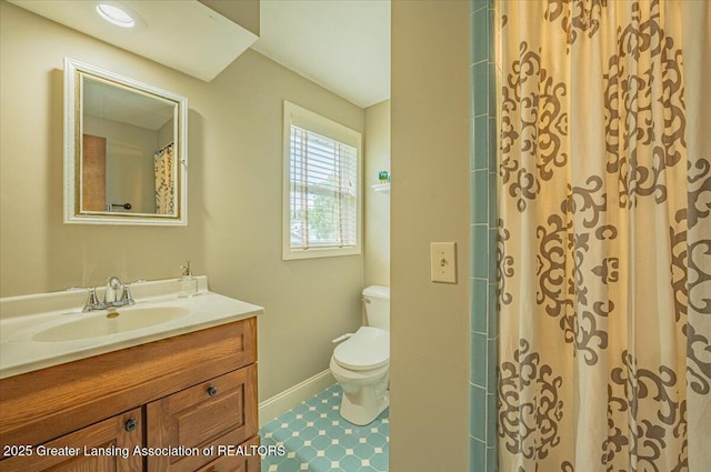 2300 Hampshire Rd, Lansing, MI 48911 - bathroom with vanity and curtained shower
