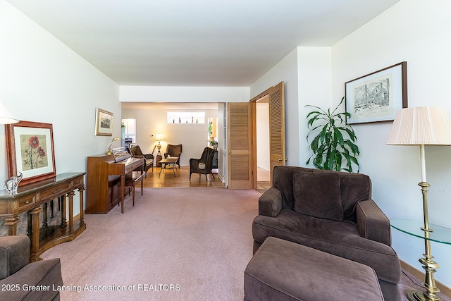943 Lantern Hill Dr, East Lansing, MI 48823 - view of carpeted living area