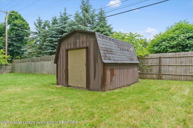 4733 S Pennsylvania Ave, Lansing, MI 48910 - view of shed featuring a fenced backyard