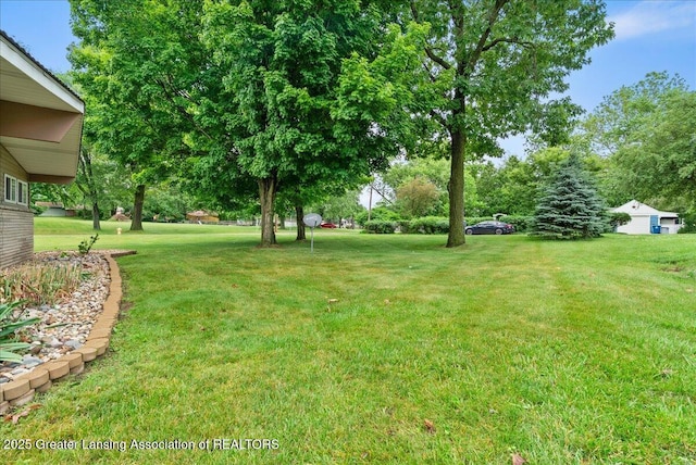 17 Charles E Pl, Battle Creek, MI 49015 - view of grassy yard