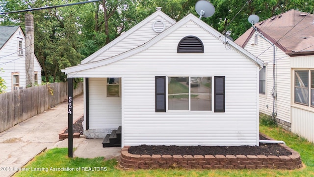 524 Denver Ave, Lansing, MI 48910 - photo 2