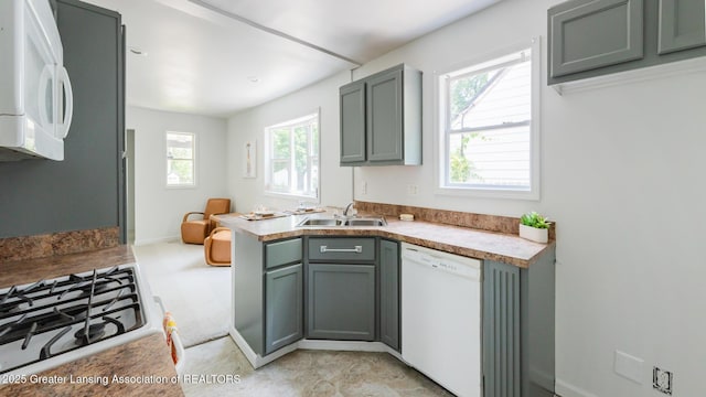 524 Denver Ave, Lansing, MI 48910 - photo 10
