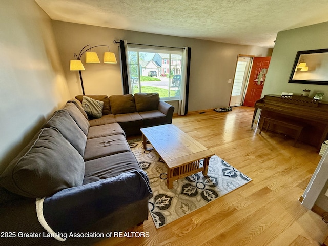 1527 Lindy Dr, Lansing, MI 48917 - photo 6