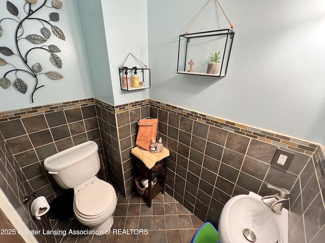 1527 Lindy Dr, Lansing, MI 48917 - photo 17