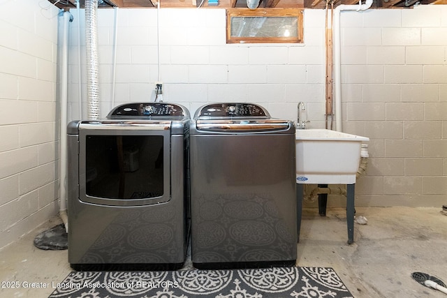 619 Wayland Ave, East Lansing, MI 48823 - washroom with separate washer and dryer