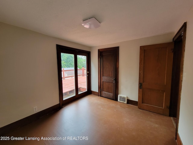 1201 Climax St, Lansing, MI 48912 - spare room with baseboards