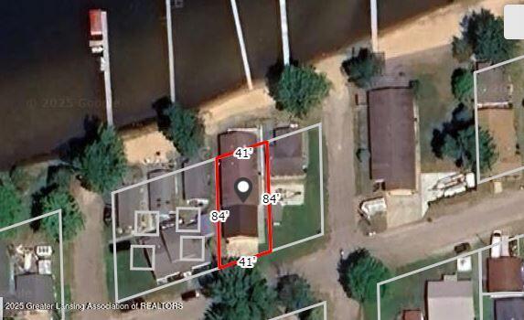 202 Broadway Rd, Houghton Lake, MI 48629 - map / location with property parcel outlined
