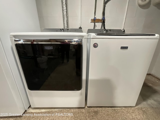 4175 Marshall Rd, Charlotte, MI 48813 - laundry area featuring independent washer and dryer