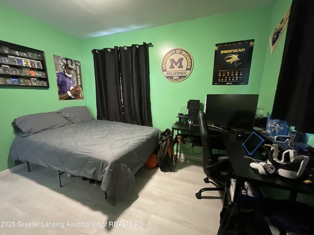 4175 Marshall Rd, Charlotte, MI 48813 - bedroom featuring a desk